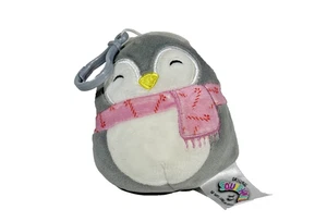Squishmallows Jen der Pinguin mit rosa Schal Clip für Weihnachten Neu ohne Etikett 3,5" - Bild 1 von 7