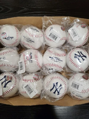  RAWLINGS PELOTAS DE BÉISBOL OFICIALES NY YANKEE 2025 (1) DOCENA - MANFRED Foto 1 de 4