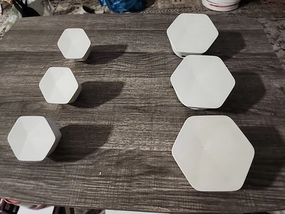 3 Xfinity X-Fi Pod 2nd Gen WiFi Extender (Model XE2-SG) & 3 XE1-S Pods - *READ* - Image 1 of 4