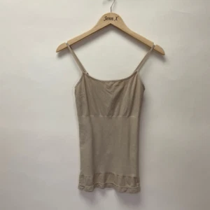 Marilyn Monroe Tan Seamless Shaping Slip Dress Size M Tummy Control Shapewear - Picture 1 of 7