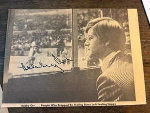 Bobby Orr Boston Bruins signed autograph Hockey 6x9 card Newspaper photo - Picture 1 of 1