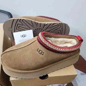 UGG Tazz Slippers Women's Size 7 to 11 Chestnut - New- 100% Authentic - Picture 1 of 5