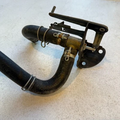 Оригинальный клапан нагревателя Toyota Land Cruiser FJ60 FJ62 87240-90A00 со шлангами 81-90 - Изображение 1 из 3