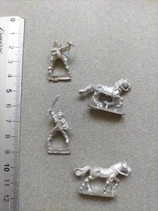 2 x DUNKELELELFE MONTIERT ARMBRUST BOGENSCHÜTZEN 4804 METALL MINIATUR 15 MM / DEMONWORLD P328 - Bild 1 von 1