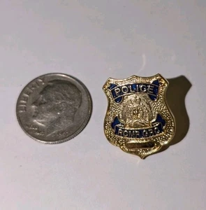 RCMP Police Gold Tone Canada GRC MP Plastic Pin Lapel - Picture 1 of 2