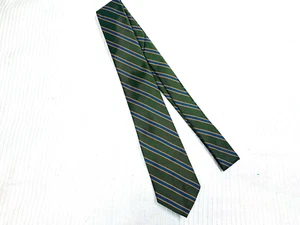 Vtg 70s Green Skinny Tie Diagonal Blue Gold Stripe Polyester Retro 55x2.5 - Picture 1 of 6