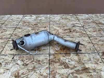 Tubo de escape silenciador inferior conductor izquierdo Infiniti Q50 Q60 2016-2024 OEM 3,0 L Foto 1 de 4