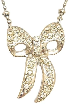 Collar de cadena de cuentas de bola de plata con arco de Navidad de diamantes de imitación transparentes firmado por Cookie Lee Foto 1 de 4