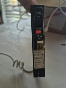 Square D Circuit Breaker #QOB120CAFI DP3640 120V 20A 1 pole - Picture 1 of 8