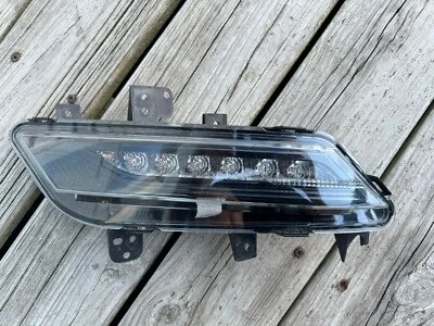 Luz de circulación diurna antiniebla lateral derecha pasajero Lincoln MKZ 13-16 FABRICANTE DE EQUIPOS ORIGINALES Foto 1 de 4