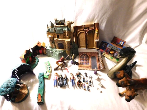 Harry Potter Hogwarts Castle Playset with Figures and More Cover