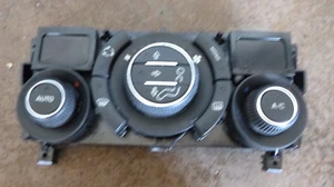 Peugeot 308 08-11 Heater Control - Picture 1 of 3