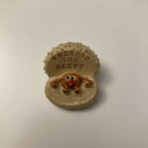 1984 Wendy’s Where’s The Beef Pin - Picture 1 of 2