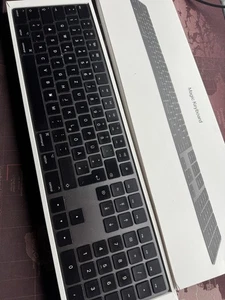 Apple Magic Keyboard Bluetooth QWERTZ Tastatur - Schwarz - Bild 1 von 2