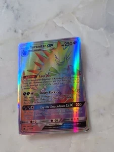Tyranitar GX DeutschRainbow 223/214 Lost Thunder Secret en Sun&Moon Pokémon TCG - Bild 1 von 2
