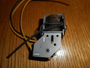 UNIDAD ELÉCTRICA LIONEL 100-11 RECONSTRUIDA Y PROBADA CON CABLES DE TELA DE AMARRE - Imagen 1 de 4