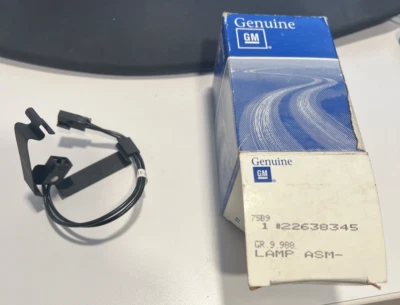 95 96 97 98 Buick Skylark Pontiac Grand AM NOS compartimento trasero lámpara enchufe Foto 1 de 4