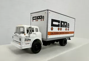 Athearn, 1:87 Scale, FORD C Box Truck, California Motor Express. HO - Picture 1 of 14