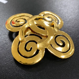 CHANEL Vintage Coco Mark Gold Metal Brooch 1316 - Picture 1 of 5