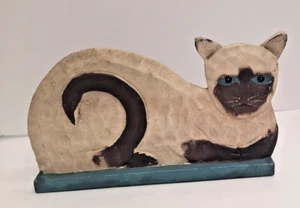 Vintage LARGE Carved Wooden Siamese Cat Figure Blue Eyes 11" X 7" Farmhouse - Picture 1 of 4