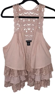 Miss Chievous Women's Boho Open Vest Medium Tiered Ruffle Lace Crochet Pink NWOT - Picture 1 of 6