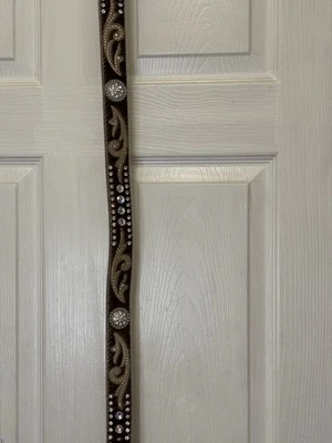 Cinturón para mujer Nacona "piel de vaca real" con pelo y estrás de cuero tachonado Foto 1 de 4