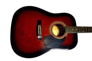 Melissa Etheridge Autographed Signed Acoustic Guitar - Picture 1 of 1
