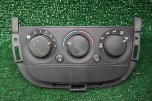 2005 2006 2007 SATURN RELAY AC Control OEM 15251150 - Picture 1 of 8