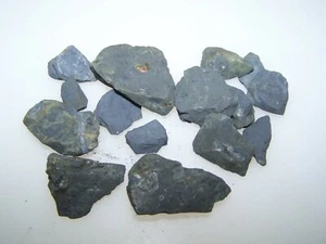 Chips de shungita 1 kg piedras crudas de Carelia shungita - Imagen 1 de 2