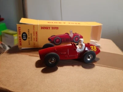 Dinky Toys Ferrari 23J N°38 restaurée jantes concaves boite copie n°511 - Photo 1/4