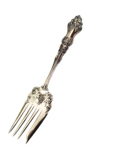 Tenedor de carne fría Moselle Grape de International Silverplate #13428 - Imagen 1 de 9
