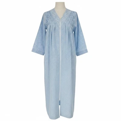 NUEVO CON ETIQUETAS Bata Miss Elaine Mujer Pequeña S Azul Guinga Seersucker Bolsillos con Cremallera Completa Foto 1 de 4