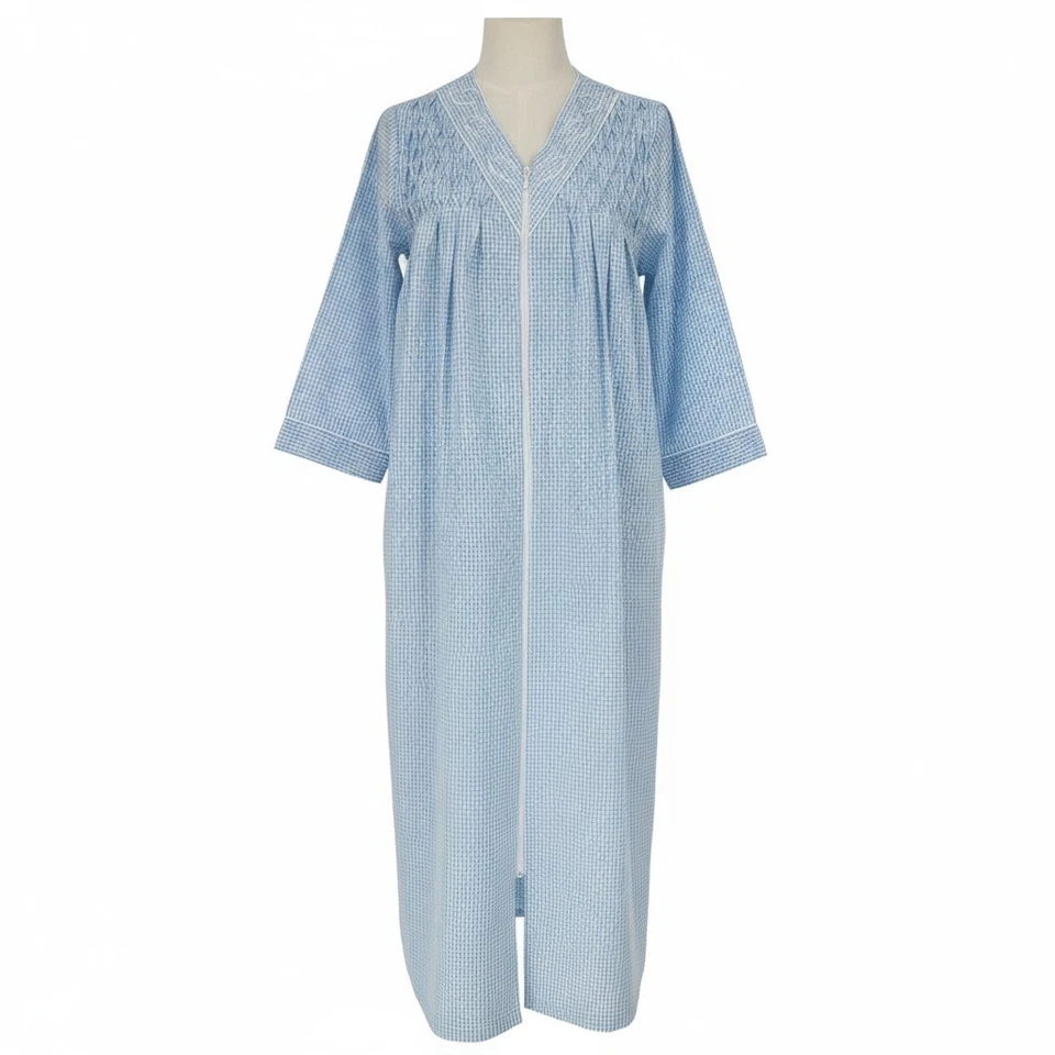 NUEVO CON ETIQUETAS Bata Miss Elaine Mujer Pequeña S Azul Guinga Seersucker Bolsillos con Cremallera Completa Foto 1 de 4