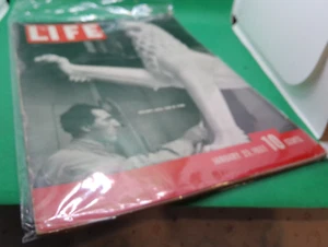 Life magazine England Royal Lion in Stone cover 1st printing January 25 1937 - Picture 1 of 3