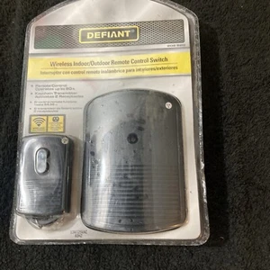 NEW SEALED Defiant Wireless Indoor/Outdoor Remote Control Switch G82 - Picture 1 of 4