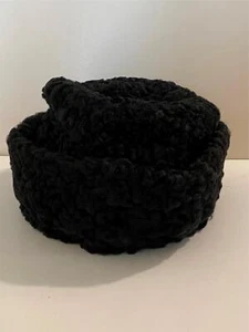 ESTATE SALE FIND! Vintage WOODs MILLINERY PILLBOX HAT Furry WOW! Black Hepburn - Picture 1 of 4