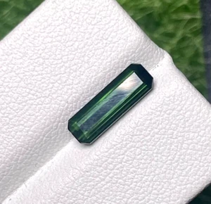 2.10ct Good collection 100% Natural Green Tourmaline loose gemstone - Picture 1 of 3