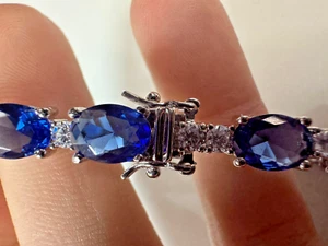 Vintage Elizabeth Taylor Tennis Bracelet Simulated Royal Blue Crystal Silvertone - Picture 1 of 7