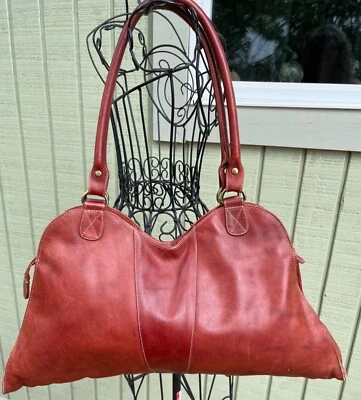 Bolso de hombro de cuero Chaos Cinnamon Y2K Foto 1 de 4