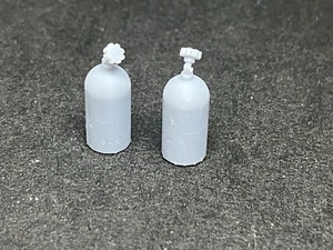 1/25 1/24 Maßstab Harz Nos Flaschen (2) - Bild 1 von 1