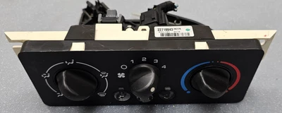 🔥03-07 Saturn ION Climate Control AC Heater Temperature HVAC Panel - Image 1 of 4