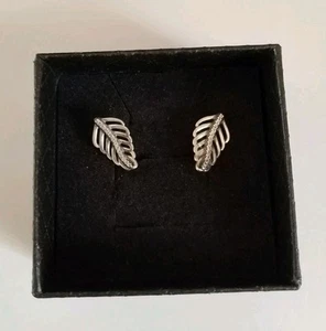 Lovely Pandora Shimmering Feathers CZ Stud Earrings Fully Hallmarked - Picture 1 of 3