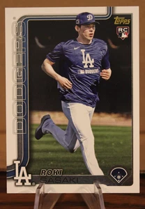 2025 Topps Series 2 - ROKI SASAKI Golden Mirror SSP Rookie Card - L. A. Dodgers - Bild 1 von 3