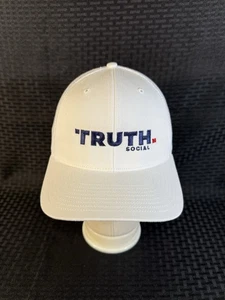 Verdad. Gorra de béisbol promoción social medios Internet .com noticias política en línea - Imagen 1 de 13