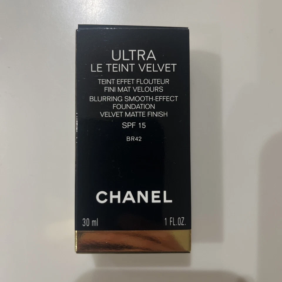 CHANEL Ultra Le Teint Velvet Matte Foundation NEU & OVP BR42 - Bild 1 von 1