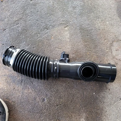 GMC ENVOY TRAILBLAZER 2006 tubo de admisión de aire resonador  Foto 1 de 3