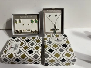 Damen Schmuck Ohrringe und Halskette Set Gold, Silber 2 neue Sets  - Bild 1 von 10