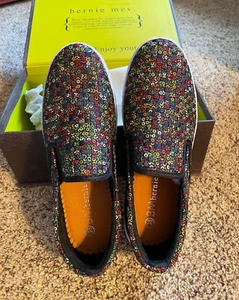 New in Box 'Bernie Mev’ Women's /Men's Verona "Dazzle" W- 38/7.5M - M- 6M - Picture 1 of 11