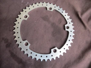 TALADRADO SUGINO 46 DIENTES BMX 144 BCD CARRETERA BMX CADENA ANILLO RUEDA PIÑÓN DE COLECCIÓN - Imagen 1 de 2