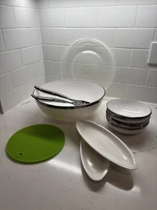 Sabert Salad Bowl Plastic Picnic Set 5 Bowls + Serving Utensils Hot Dog Trays - Picture 1 of 10